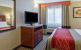 Comfort Inn And Suites West Springfield Ma 3*